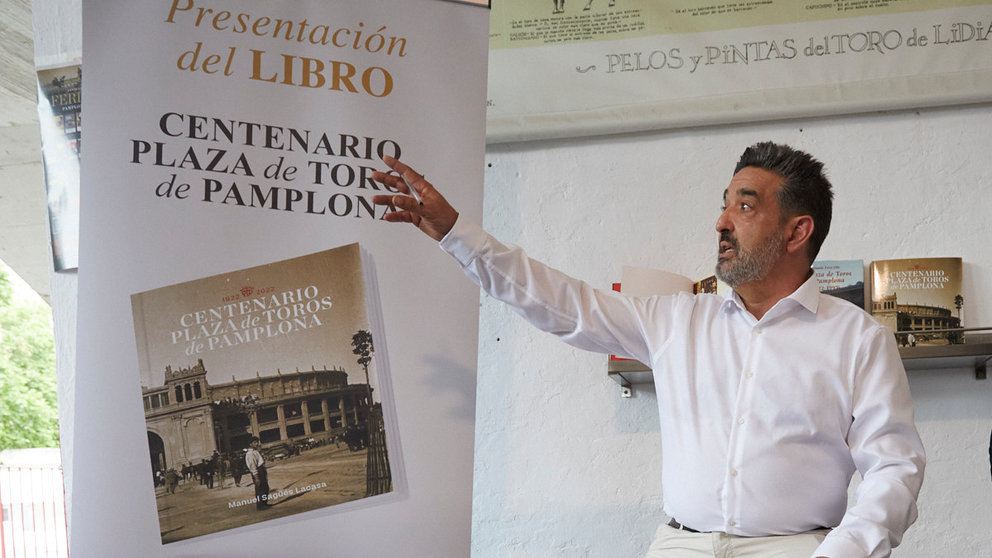 Presentación del libro del centenario de la Plaza de Toros de Pamplona escrito por Manolo Sagüés. IÑIGO ALZUGARAY