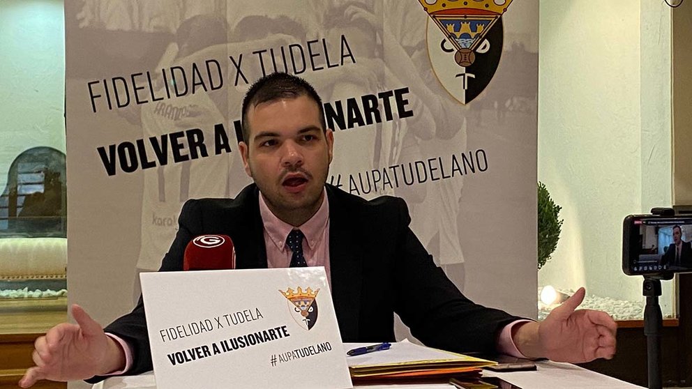 Ramón Lázaro Martínez, propietario del CD Tudelano SAD, ha saldado hoy in extremis la deuda contraída por los anteriores directivos con la plantilla de jugadores. CEDIDO