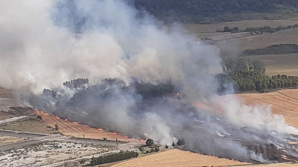 Incendio activo en estos momentos en Cizur-Gazolaz con afección a zona arbolada. BOMBEROS DE NAVARRA
