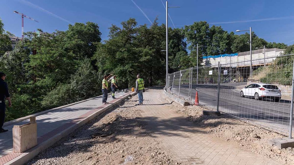 La Junta de Gobierno Local ha aprobado un incremento de gasto de 122.116,64 euros en la obra de refuerzo estructural y acondicionamiento de la pasarela de Labrit. AYUNTAMIENTO DE PAMPLONA