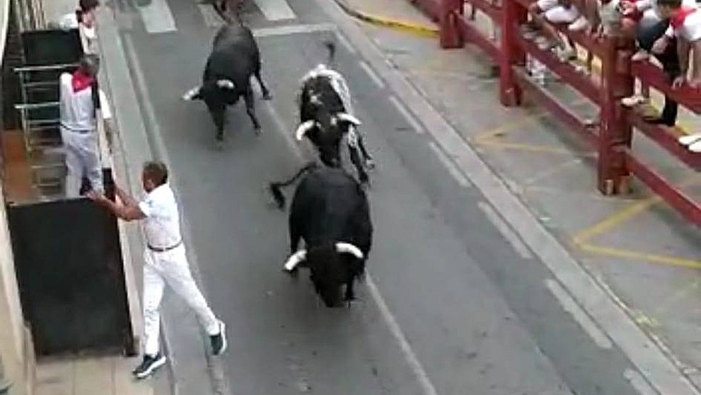 El encierro con los toros de La Castilleja ha sido rápido y limpio, pero con momento de emoción. CEDIDA
