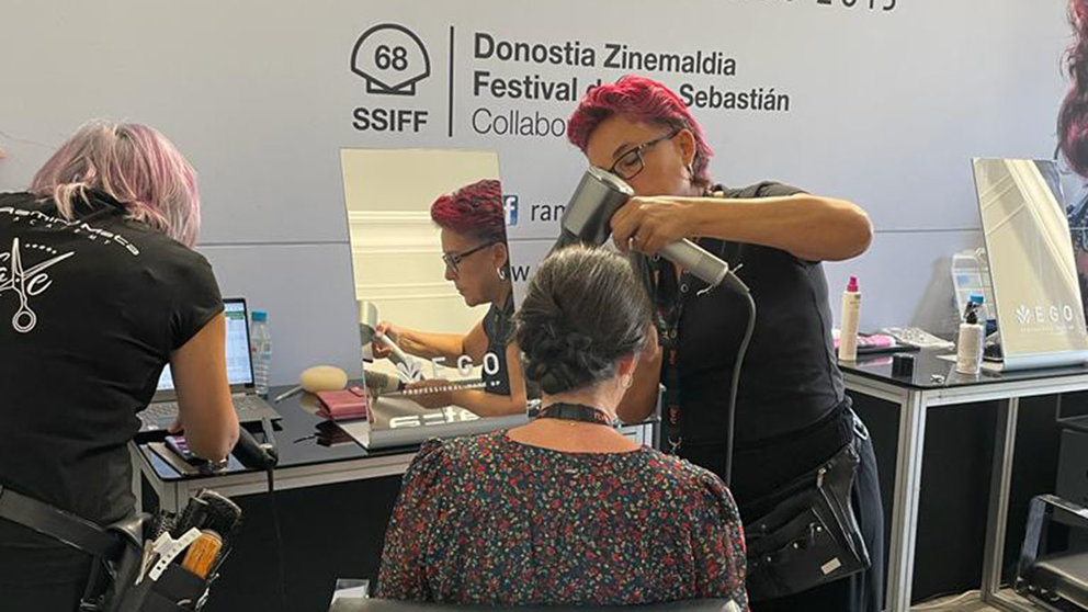 La peluquería Ramiro Mata peina en el Festival de San Sebastián desde hace diez años. CEDIDA