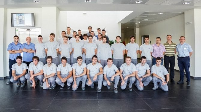 Alumnos del Programa de Aprendices de Volkswagen Navarra Academy.