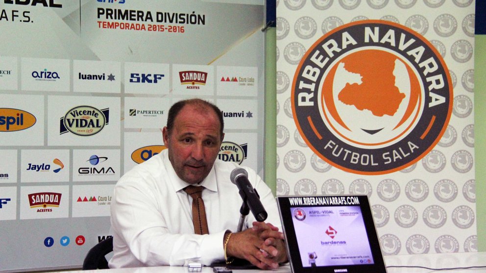 Pato, entrenador del Aspil Vidal Ribera Navarra