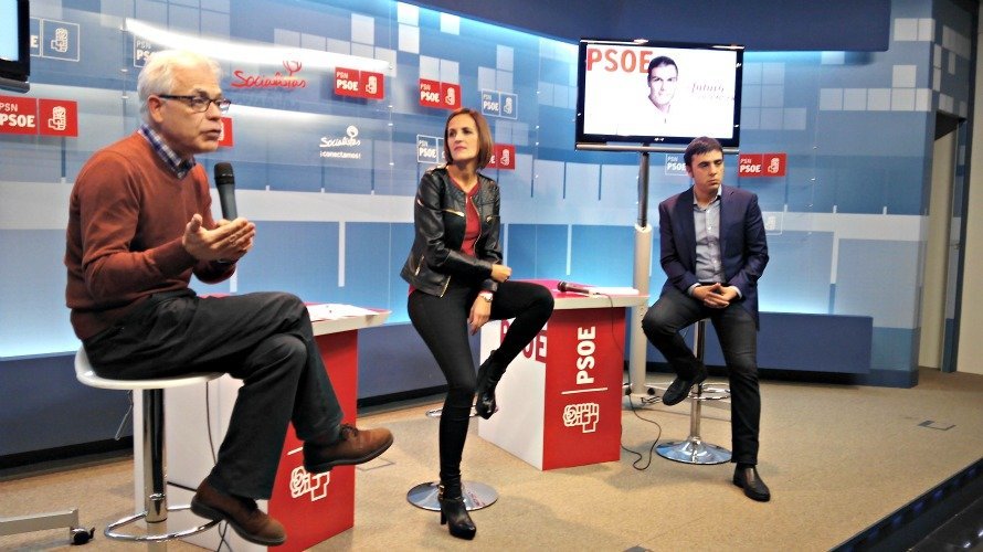 Jesús María Fernández, María Chivite y Toni Magdaleno, del PSN.