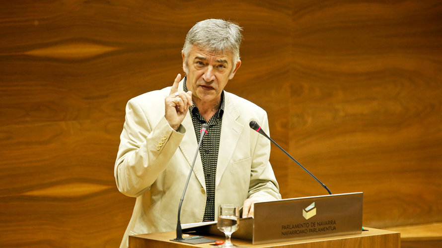 Koldo Martínez durante su intervención de hoy en el Pleno del Parlamento
