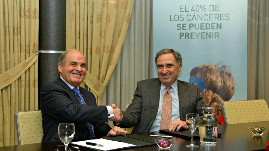 Francisco Arasanz y José Antonio Sarría, tras el acuerdo.