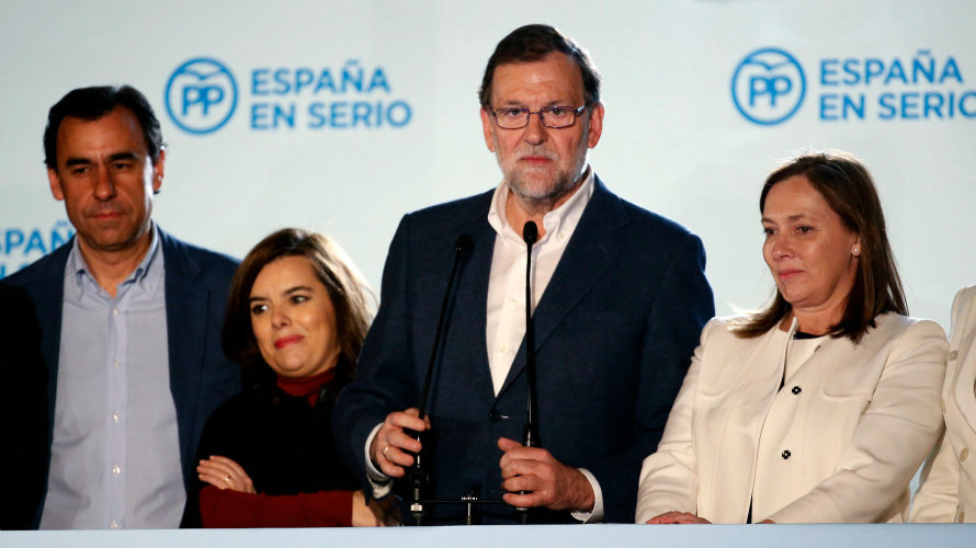 Fernando Martínez Maíllo, Soraya Sáenz de Santamaría, Mariano Rajoy y su esposa, Elvira Rodríguez. EFE