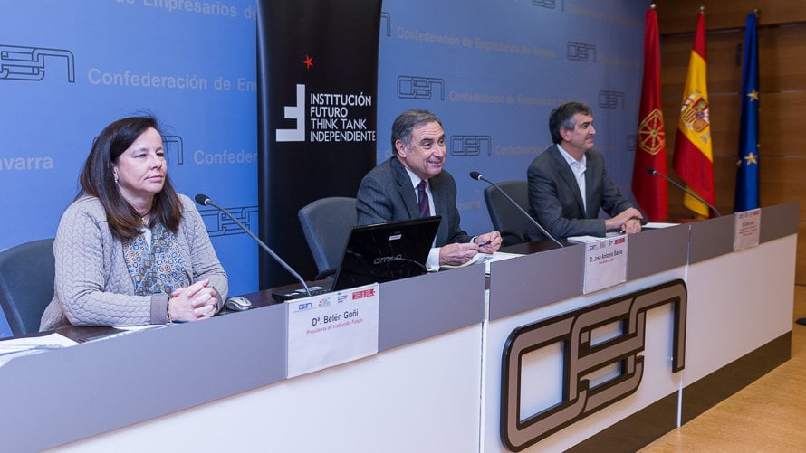 Presentación del informe de empleo de la CEN con la presencia de José Antonio Sarría, Belén Goñi y Carlos Adín(7). IÑIGO ALZUGARAY