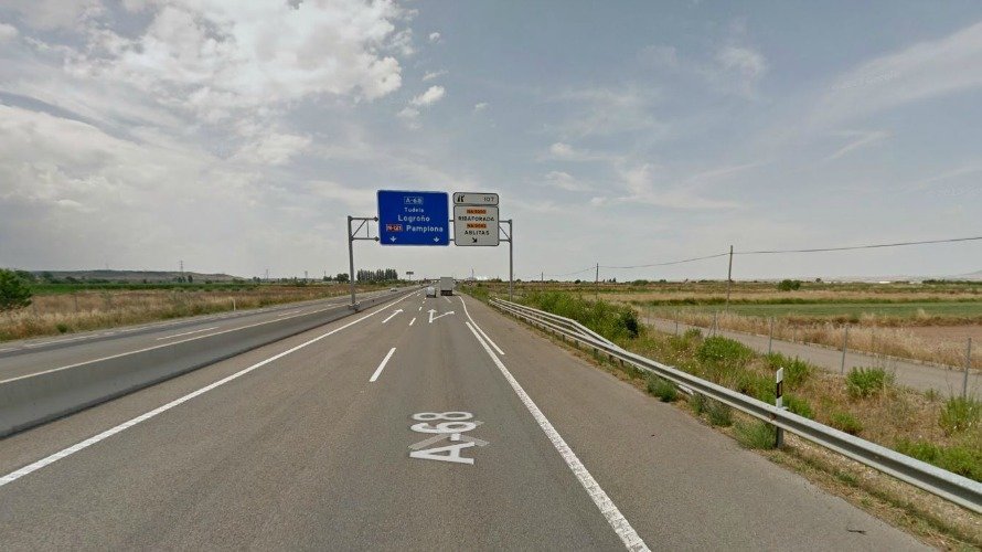 Autovía del Ebro A-68 a la altura de Ribaforada.