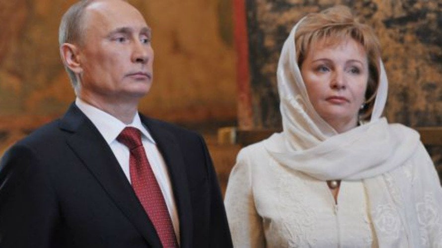 Vladimir Putin, con Lyudmila, la que ha sido su esposa. EFE