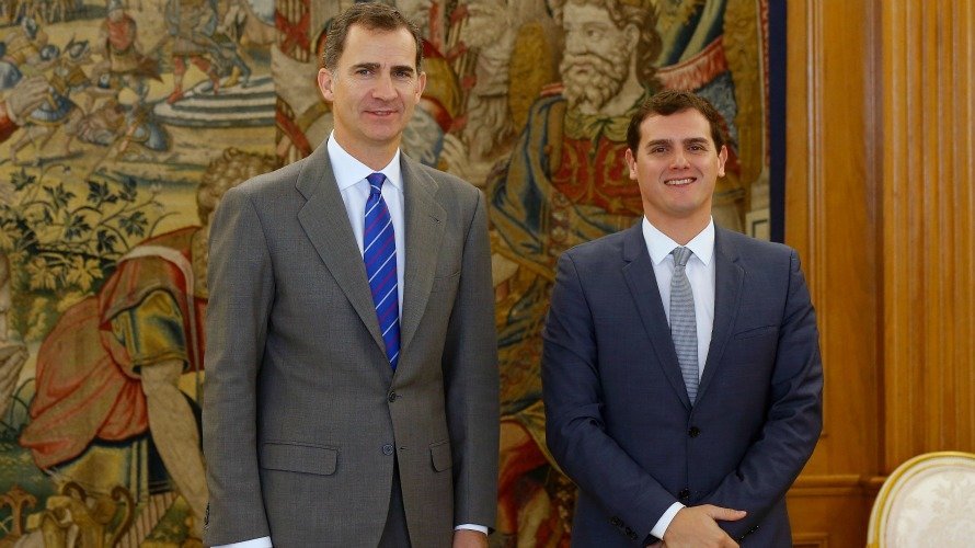 El Rey ha recibido en audiencia en el Palacio de la Zarzuela al presidente de Ciudadanos, Albert Rivera. EFE Chema Moya.