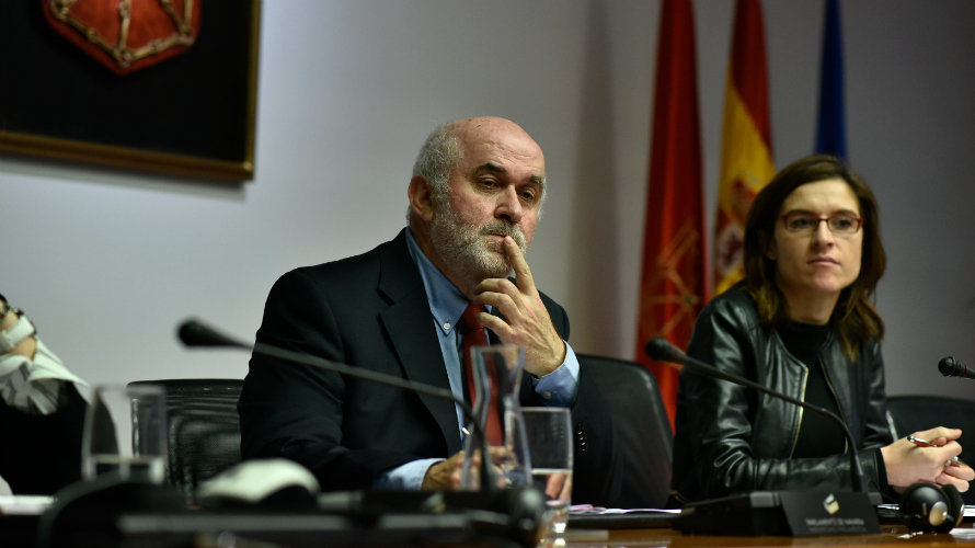 El consejero de Educación José Luis Mendoza en el Parlamento4. PABLO LASAOSA