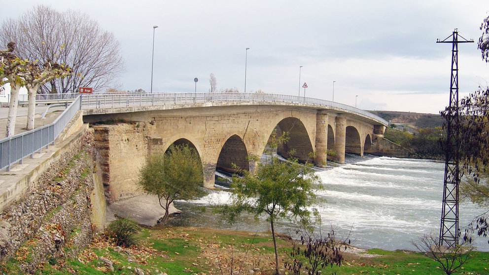 Puente sobre el río Arga en Berbinzana.