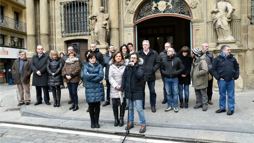Concentración en el Ayuntamiento de Pamplona por el Día Internacional de la Mujer. (2)