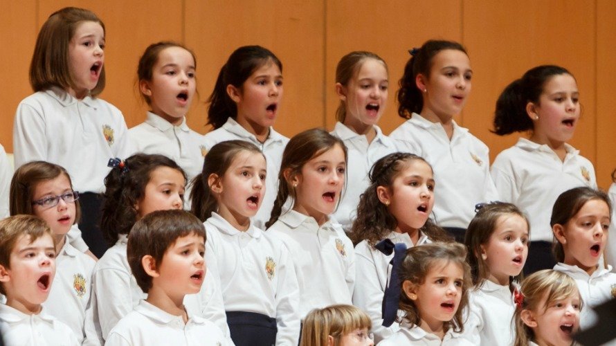 Foto del Coro Infantil del Orfeón, que interpreta este sábado 19 de marzo un concierto en la iglesia San Pedro de  Santesteban.