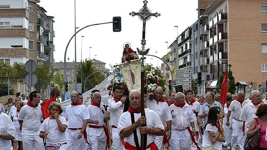 Un momento de la procesión de San esteban en fiestas de Berriozar. CEDIDA.