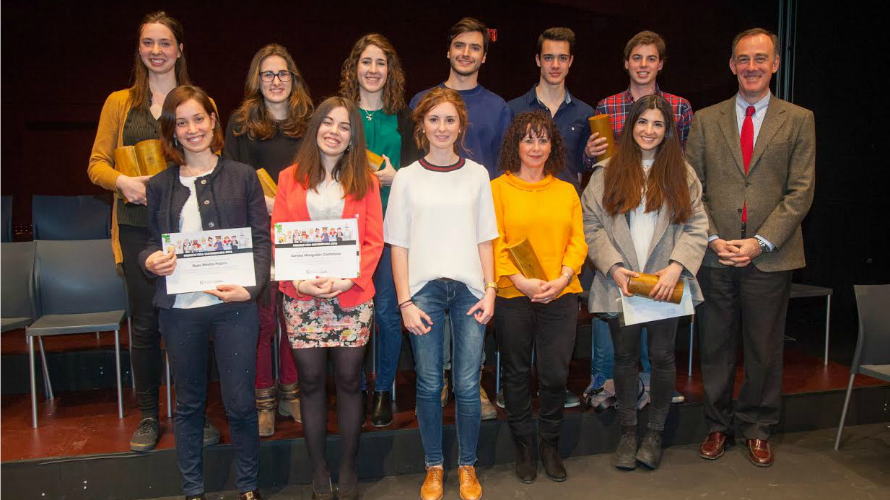 Adriana Pueyo y Scherezade Garrido, directoras de ‘La Cabeza del dragón’, obtienen el Premio al Alumno más Cultural en la Universidad de Navarra.