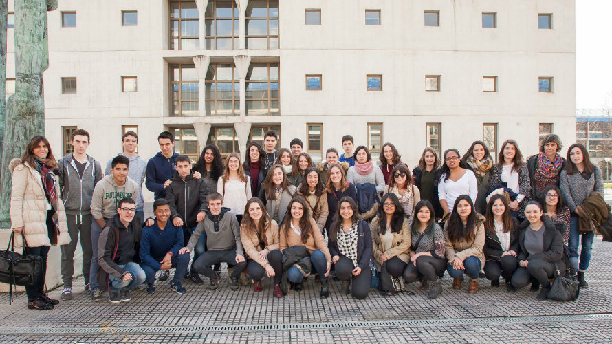 Estudiantes del IES Ribera del Arga de Peralta, en la Universidad Pública de Navarra.