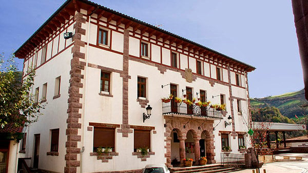 Ayuntamiento de Valcarlos. ARCHIVO