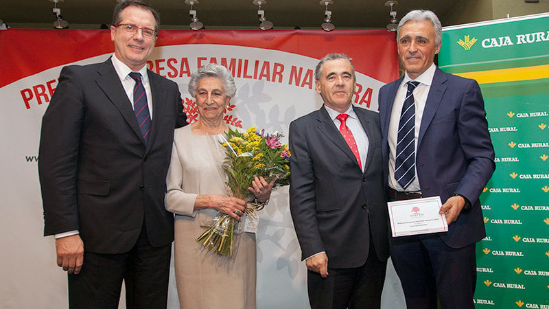 ADEFAN entrega a Viguetas Navarras el primer Premio Empresa Familiar Navarra