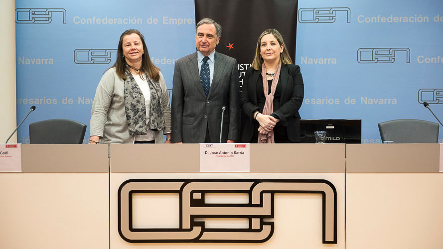 El presidente de la CEN, José Antonio Sarría, y la directora general de la Institución Futuro, Ana Yerro, presentan en rueda de prensa el estudio _Empleo 2030. Preparando hoy  (1)