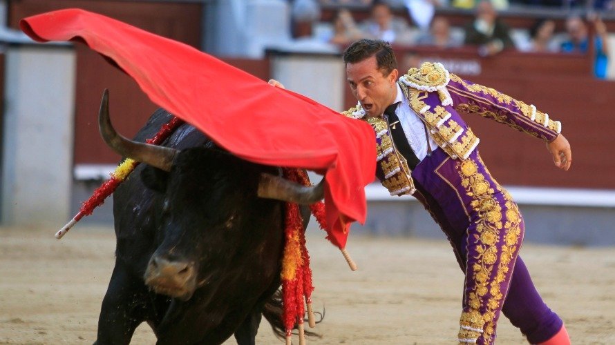 El diestro Rafaelillo con su primero en la última de San Isidro celebrada en la monumental de Las Ventas EFEVíctor Lerena 