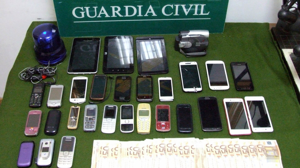 Móviles robados en una tienda de Estella y recuperados por la Guardia Civil