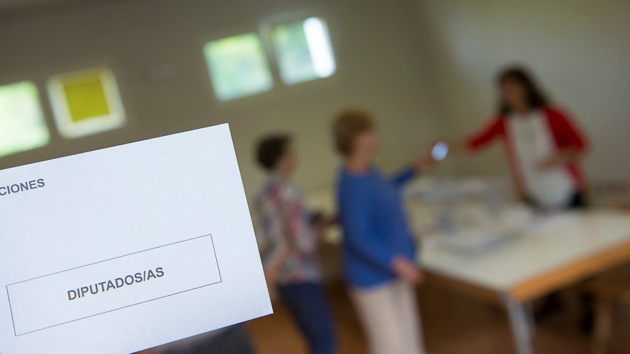 Votaciones de  las elecciones generales de 2016. PABLO LASAOSA 05