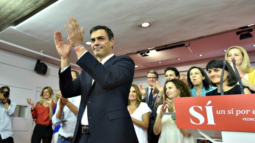 El secretario general del PSOE, Pedro Sánchez, en la sede del partido. EFE. FERNANDO VILLAR.