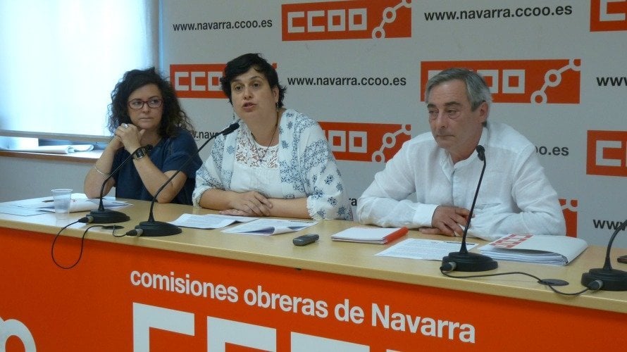 Cecilio Aperte, María José Marín y Ana Ruiz  en la rueda de prensa de Comisiones Obreras sobre dependencia