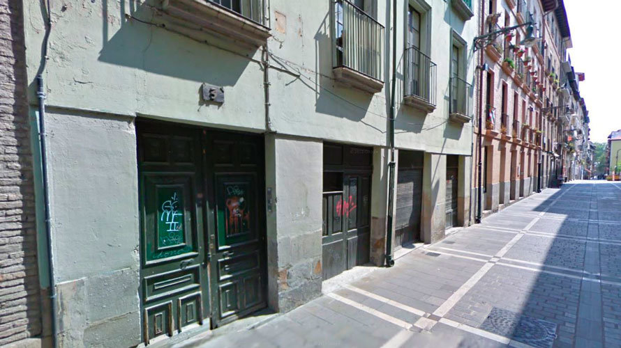 Inmueble, propiedad del Gobierno de Navarra y situado en el número 3 de la calle Compañía en Pamplona, ocupado por un grupo de radicales.