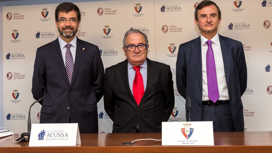 Luis Sabalza presenta el acuerdo de Osasuna con la CUN y Acunsa (5). IÑIGO ALZUGARAY