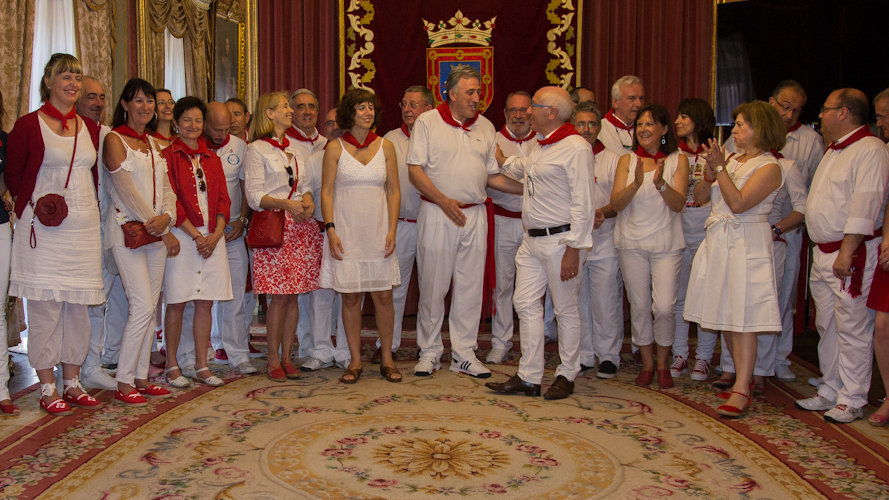 El Ayuntamiento de Pamplona recibió a Bayona durante estos últimos Sanfermines, en el Día de las Ciudades Hermanas. MAITE H. MATEO