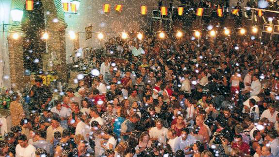 Bérchules celebra la nochevieja en agosto (Ideal).