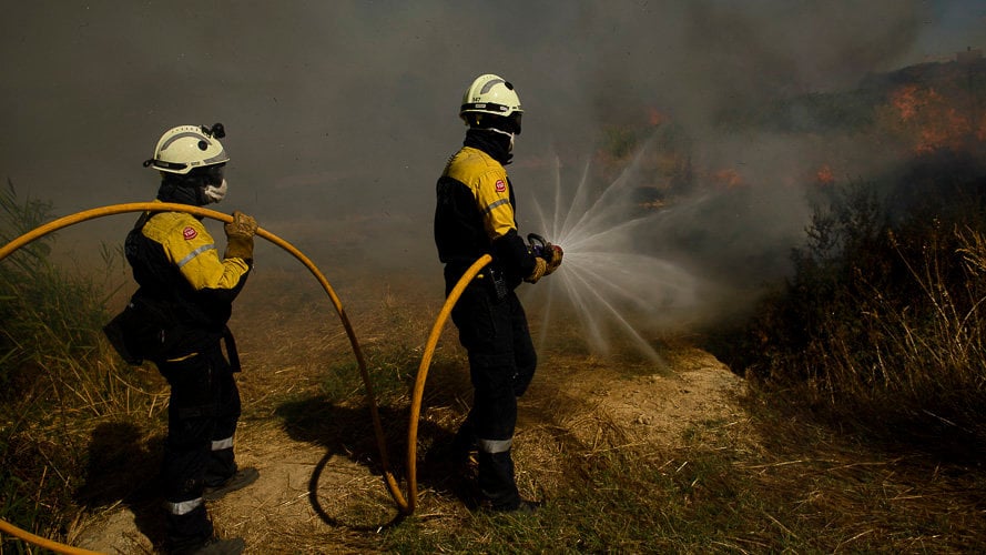 Bomberos de Navarra intervienen en el incendio de Tafalla. PABLO LASAOSA 08 - copia