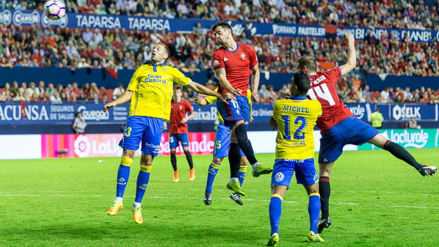 Partido entre Osasuna y Las Palmas (2-2) correspondiente a la Liga Santander disputado en el estadio de El Sadar (4). IÑIGO ALZUGARAY