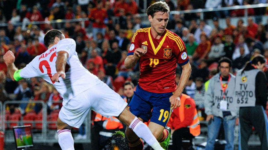 Nacho Monreal con la camiseta de la selección española. Web Sefutbol.