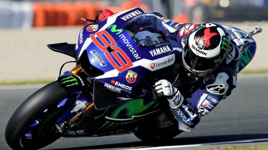Jorge Lorenzo conduce su Yamaha. Efe.