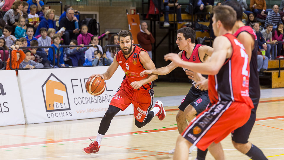 Partido entre Basket Navarra y CBC Valladolid disputado en el pabellón de la UPNA (15). IÑIGO ALZUGARAY