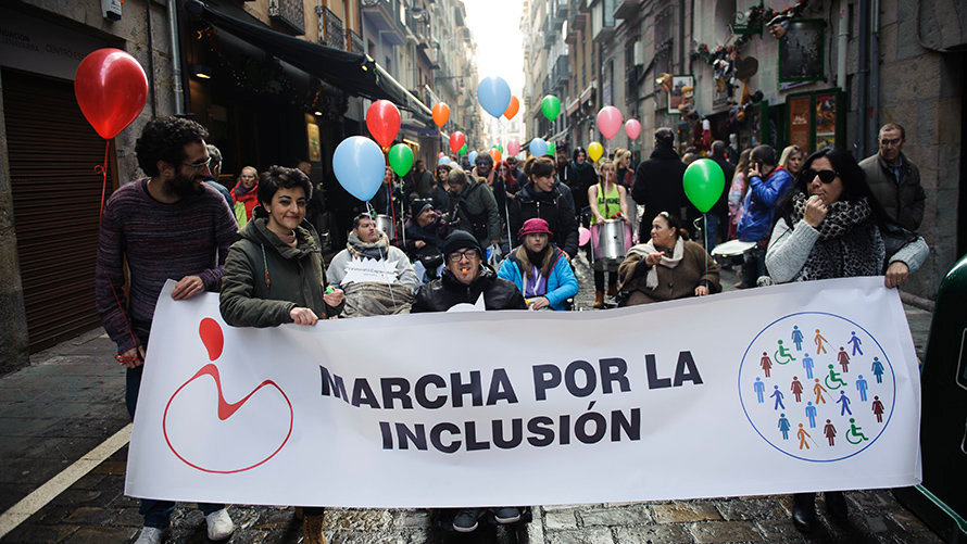 I Marcha por la Inclusión organizada por Acodifna. MIGUEL OSÉS_8
