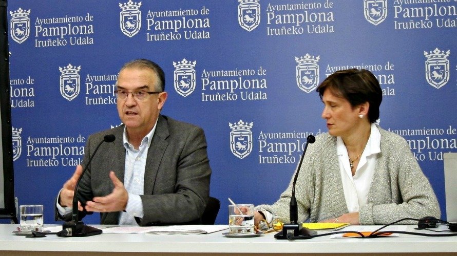 Enrique Maya y Ana Elizalde, concejales de UPN en el Ayuntamiento de Pamplona.