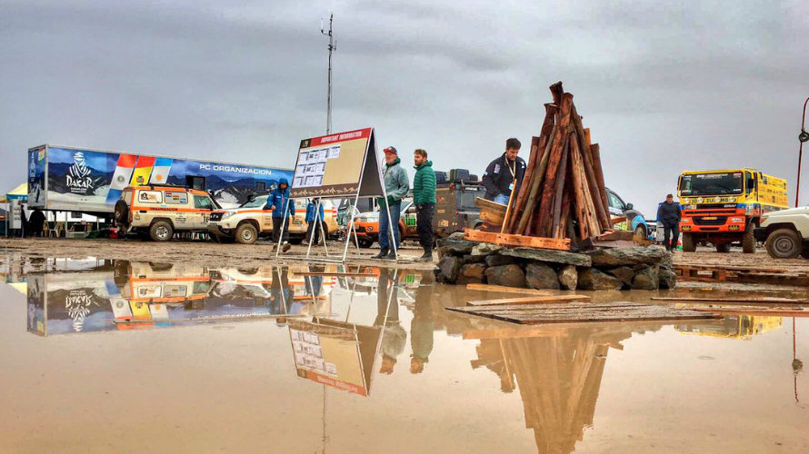 El Dakar suspende la sexta etapa por las lluvias. Twitter.