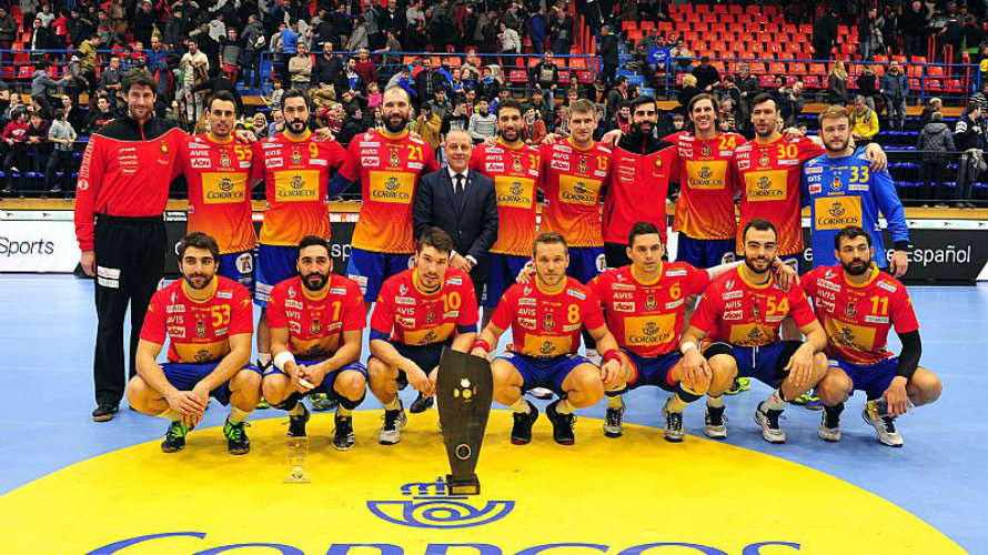 Selección española de balonmano en Irún. Foto web Rfebm.