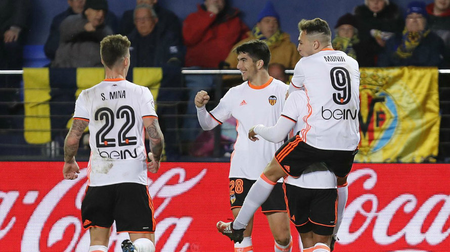 El Valencia celebra sus goles en Villarreal. Lfp.