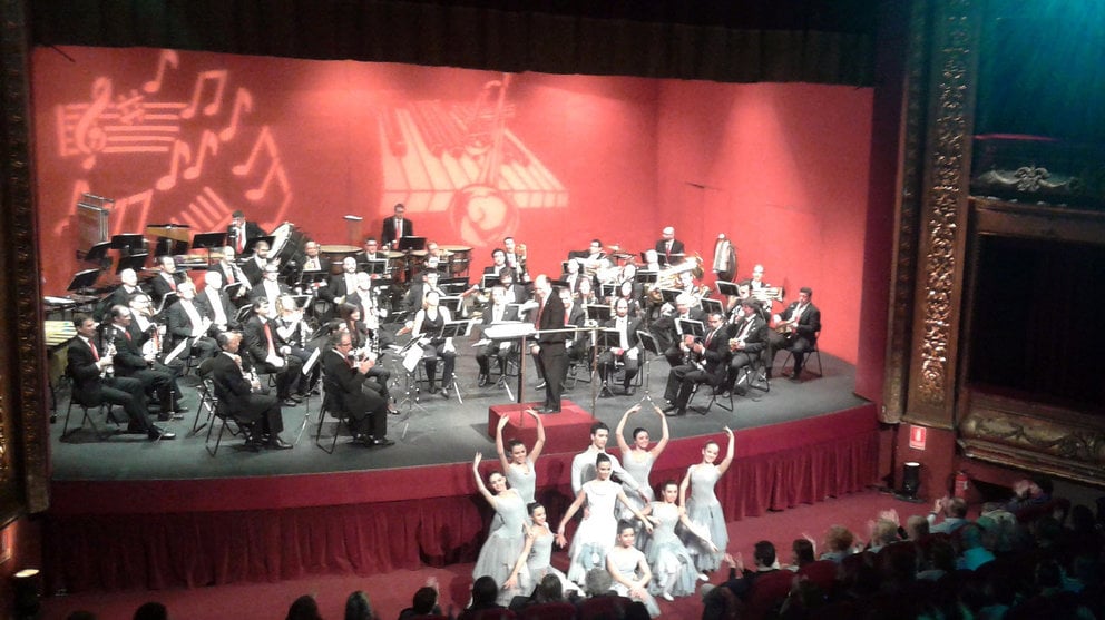 Concierto de La Pamplonesa con la Escuela de Danza de Navarra AYUNTAMIENTO DE PAMPLONA
