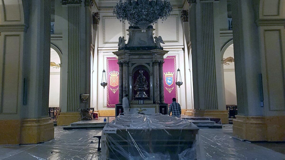 El mal estado de la capilla de San Fermín obliga a su restauración y pintado en 2017 (7)