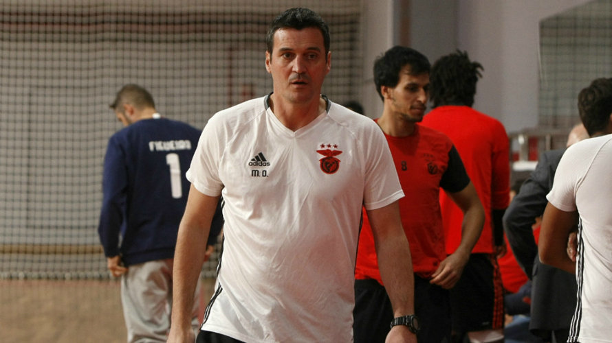 Mariano Ortega es el entrenador del Benfica. Foto web Benfica.