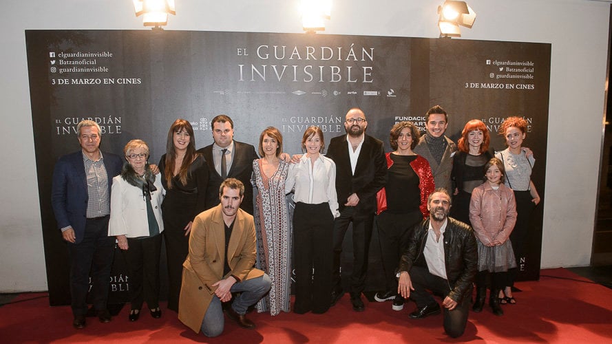 El equipo de El Guardián Invisible presenta en Pamplona la película junto a Marta Etura, Dolores Redondo y el directo. PABLO LASAOSA (38)