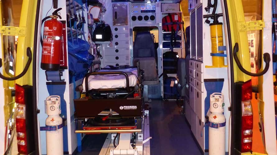 Interior de una ambulancia. ARCHIVO